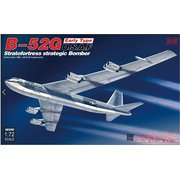 UA72207 B-52G ストラトフォートレス 前期型 w/B28核爆弾 ｢ブロークン・アロー1966年｣ パロマレス米軍機墜落事故 [1/72スケール プラモデル]