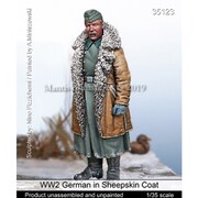 レジン製ミリタリーフィギュアシリーズ Man35123 WW2 独 ドイツ陸軍 羊革のコートを着た士官 [1/35 プラモデル]