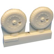 BR32358 フォッケウルフ Fw190A-6/A-9/F/D 主車輪 トレッド有り [1/32 レジン製ディティールアップパーツ]