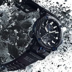 【美品★品】 CASIO
G-SHOCK GWR-B1000-1AJF    カーボンファイバーインサートバンド ソーラー電波 GRAVITY MASTER　腕時計　メンズ　カーボンモノコックケース　耐衝撃構造　ギフト　プレゼント包装可松山久万ノ台店