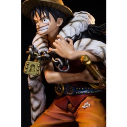 ONE PIECE ワンピース　ログコレクション　スタチュー　ルフィ 全高約50センチ！ログコレクション 大型スタチューシリーズ