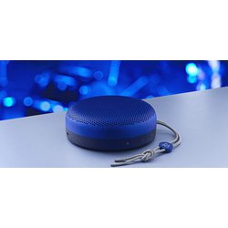 Bang & Olufsen  A1 スマートスピーカー 青 B&Oの第2世代360度スピーカー「A1」。aptX対応、長時間再生 - AV