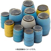 PZ35526 現用プラスチック燃料缶 200l&50l [1/35 レジン製ディティールアップパーツ]