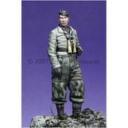 AM35036 ドイツ戦車兵将校 冬服 [1/35スケール レジン製ミリタリーフィギュア]