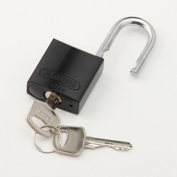 ヨドバシ.com - パンドウイット パンドウイット ロックアウト用