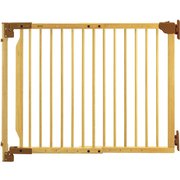 階段の上でも使える木のバリアフリーゲート