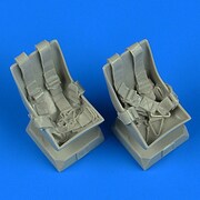 QIC32219 [1/32 レジン製ディティールアップパーツ ビュッカー Bu131D クルー席 (ベルトモールド付) (ICM用)]