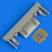 QIC48884 [1/48 レジン製ディティールアップパーツ L-39 アルバトロス 乗機ステップ (トランぺッター用)]