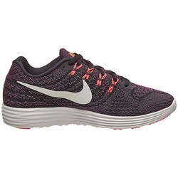 ヨドバシ Com ナイキ Nike ウィメンズ ルナテンポ 2 818098 003 3 23 5cm レディース ランニングシューズ 通販 全品無料配達