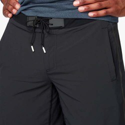 ヨドバシ.com - オン On Hybrid Shorts M 105.4600 Black Mサイズ 