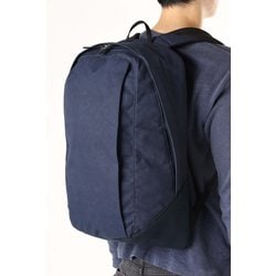 ヨドバシ.com - オスプレー Osprey アーケイン ラージデイ OS54016 ダークブルー [アウトドア デイパック 20L]  通販【全品無料配達】