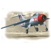 MAR72103 ラヴォーチキン La-15 ファンテイル [1/72スケール プラモデル]