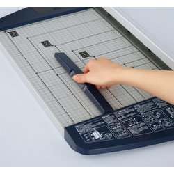 新品未使用　コクヨ ペーパーカッター DN-TR403 たのめーる】コクヨ ペーパーカッター ロータリー式 チタン加工