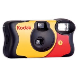ヨドバシ Com コダック Kodak Fun Saver レンズ付きフィルム Iso800フィルム内蔵 フラッシュ付き 27枚撮 通販 全品無料配達