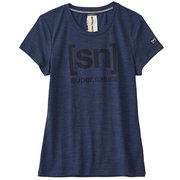 Essential I.D. LOGO Tee 定番［sn］ロゴTシャツ SNW004783 I23ネイビー Sサイズ [フィットネス ヨガシャツ レディース]