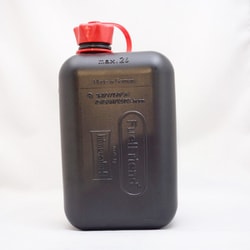 815710 [ヒューナースドルフ Fuel Friend 2L BK]