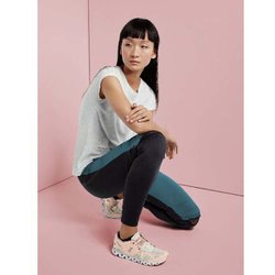 on ランニングパンツ WOMEN'S Mサイズ パンツ | On 日本