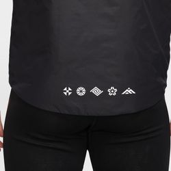 ヨドバシ.com - ナイキ NIKE エレメントトップHYエキデンハーフZIP NJP-CQ7960-010 Lサイズ [ランニング トップス  メンズ] 通販【全品無料配達】