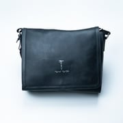 MMJA [JAMES カーフレザーショルダーバッグ BLACK 黒]