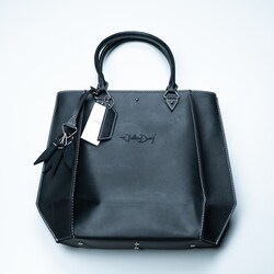 JDLO [LOYALITY トートバッグ CARBON 黒]