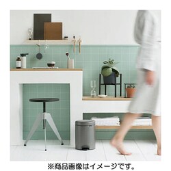brabantia ペダル式ゴミ箱 プラチナ 5L ニューアイコン 112683 brabantia ペダル式ゴミ箱 プラチナ 5L ニューアイコン 112683