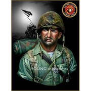 YM1813 WWII アメリカ海兵隊隊員 硫黄島1945 [1/10スケール レジン製ヒストリカルフィギュア]