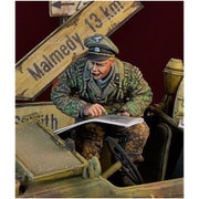 DD35156 WWII 独 武装SS シュビムワーゲンに乗るSS下士官 [1/35スケール レジン製ミリタリーフィギュア]
