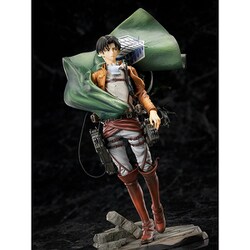BANDAI - 【フィギュア】進撃の巨人 リヴァイ 1/7 完成品フィギュア Amazon.co.jp: 進撃の巨人 リヴァイ 1/7スケール PVC&ABS製塗装