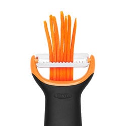 ヨドバシ.com - OXO オクソー 11259100 [千切りピーラー（ミニ）] 通販