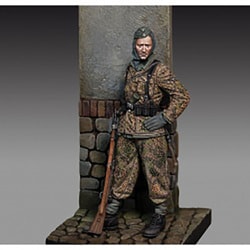 RM800 WWII ドイツ武装親衛隊 擲弾兵 ライフル付 [1/24スケール レジンキット]