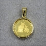 ジュエリー 純金コイン（K18製ペンダント枠付） 1/30oz 2018 ミーチョとミーチャ