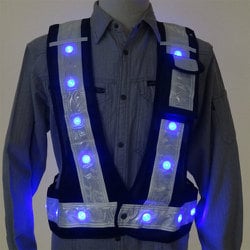 3015002 多機能ベスト「光るんです」青LEDタイプ(紺/白)