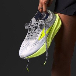 ヨドバシ.com - ブルックス BROOKS HyperionElite2 ハイペリオン