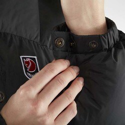 ヨドバシ.com - フェールラーベン FJALLRAVEN Expedition Down Lite