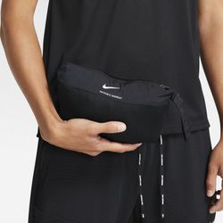 ヨドバシ.com - ナイキ NIKE エアロレイヤー ベスト CU5394 010