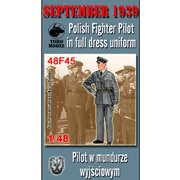 TRM48F45 ポーランド軍 戦闘機パイロット 制服 1939年9月 [1/48スケール レジン製ミリタリーフィギュア]