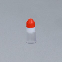 点滴容器フレッシュ1号（滅菌済） 本体：白キャップ：赤 5cc（25ホンX10フクロイリ）