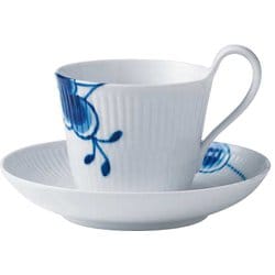 ブルーフルーテッド メガ ハイハンドル カップ&ソーサー 240ml 1016909