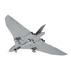 エアフィックス　1/72 アブロ バルカン　プラモデル Amazon.com: Airfix Avro Vulcan B.2 1:72 Royal Military