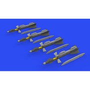 EDU672257 1/72 レジン製 R-27T/T1 AA-10 アラモB 空対空ミサイル （4個入） [プラモデル用パーツ]