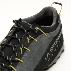シューズ 40000 ヨドバシ.com - スポルティバ LA SPORTIVA TX4 GTX 27A Carbon