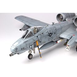 イタレリ 1/48 アメリカ空軍 攻撃機 A-10C サンダーボルトII “オーサンAFB” (TPA-3) プラモデル