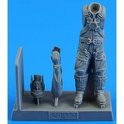 ARB320152 WW.II ドイツ空軍パイロットw/パラシュート （立姿勢） [1/32スケール プラモデル レジン製ミリタリーフィギュア]