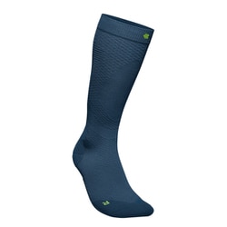RUN ULTRA LIGHT COMPRESSION SOCKS メンズ ランニングウェア ソックス ネイビー Mサイズ（ふくらはぎ周径：36-41cm） サイズ38-40（靴のサイズ：24-25.5cm） 62111466