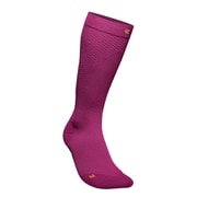 RUN ULTRA LIGHT COMPRESSION SOCKS HIGH SOCKS WOMEN 62111529 ベリー Lサイズ(ふくらはぎ周径：41-46cm) サイズ41-43(靴のサイズ：26-27.5cm) [ランニングソックス レディース]