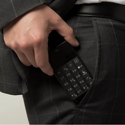 ヨドバシ.com - Future Model フューチャーモデル Niche Phone