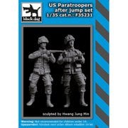 HAUF35231 1/35 ミリタリーフィギュア 米軍 落下傘兵 降下後 2体セット （HAUF35229＋HAUF35230） [組立式プラスチックモデル]