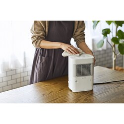 【美品】siroca 温度調節・人感センサー付き 足元ヒーター SH-T131 Amazon | siroca シロカ 温度調節・人感センサー付き 足元