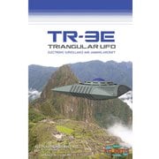ATLAMC1011 TR-3E プラモデルキット トライアングル UFO w/ベース [組立式プラスチックモデル]