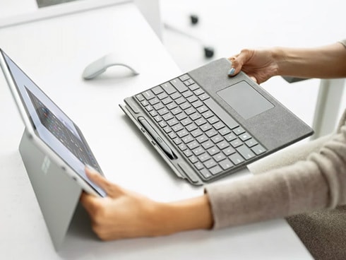 マイクロソフト Surface ProSignatureキーボード アイスブルー 8XB